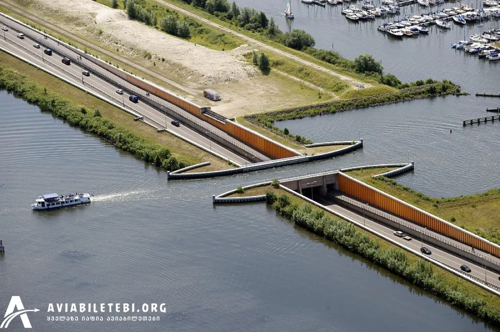 ამ ხიდმა ყველა ფიზიკის კანონი დაარღვია