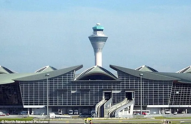 კუალა ლუმპური(Kuala Lumpur): მალაიზიის დედაქალაქის აეროპორტ იყო ერთადერთი აეროპორტი რომელიც მოხვდა ტოპ 10 სიაში