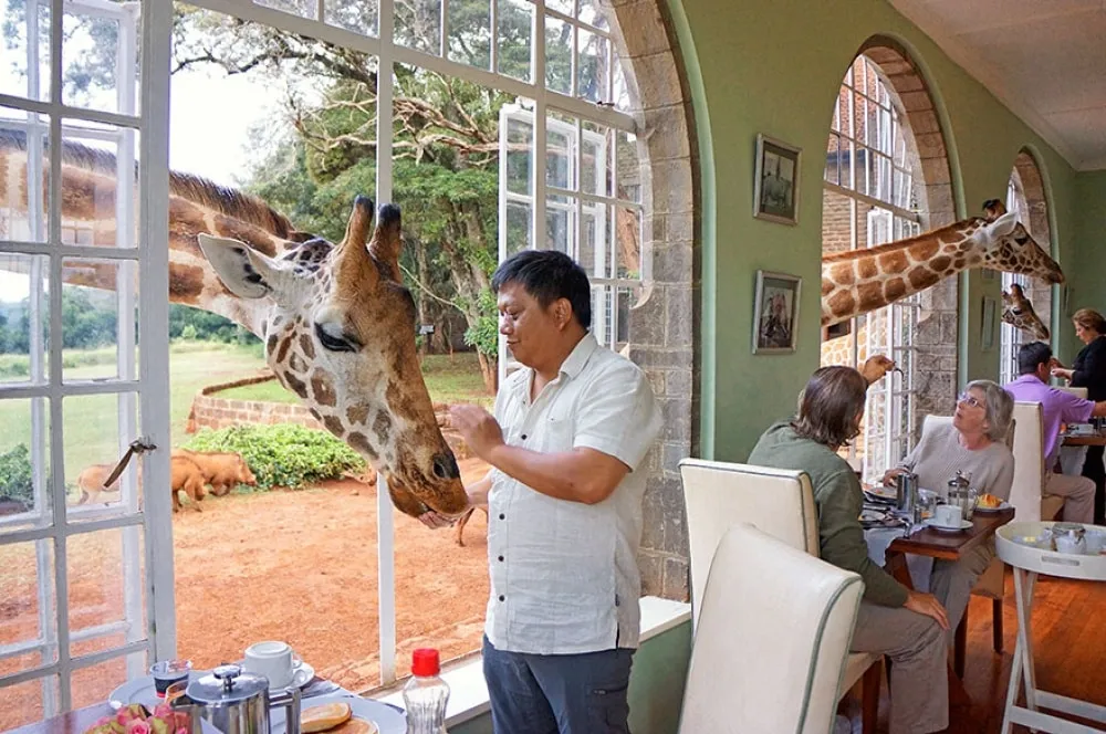 giraffe-manor-kenya-1