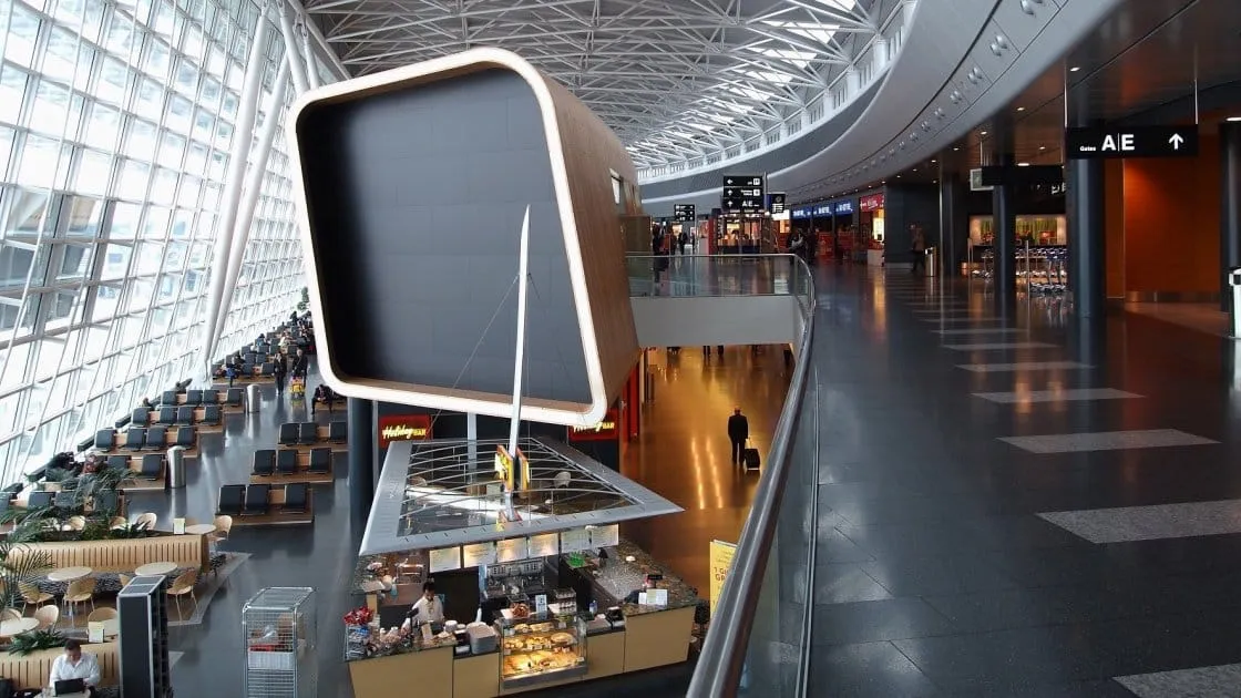 ჩემი ოცნების ფრენა გადაჯდომით: მსოფლიოს 7 ყველაზე საინტერესო აეროპორტი