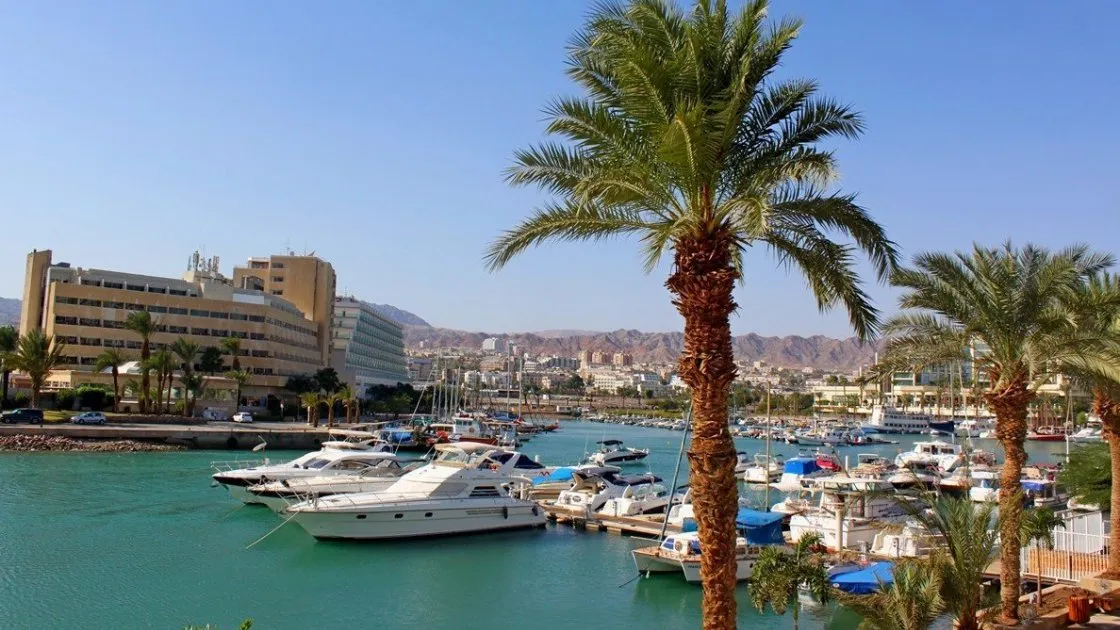 ზაფხულო დაბრუნდი: ოქტომბერში პლაჟზე დასვენების 5 იდეა