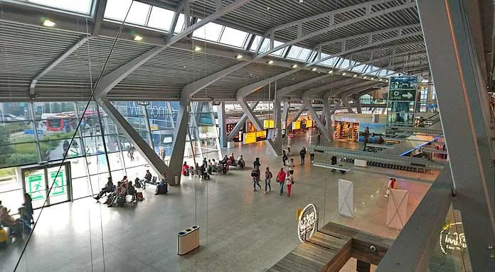 როგორ შეიცვალა აეროპორტები და ავიაკომპანიები კორონავირუსის ეპიდემიის შედეგად