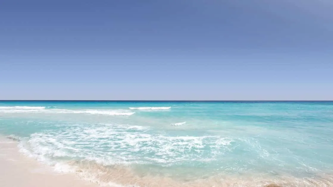 დასვენება ზამთარში თბილ ქვეყნებში: უპირატესობები და თავისებურებები