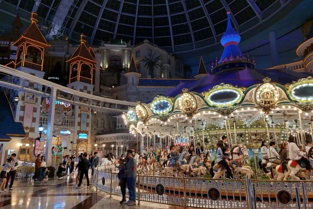Lotte World