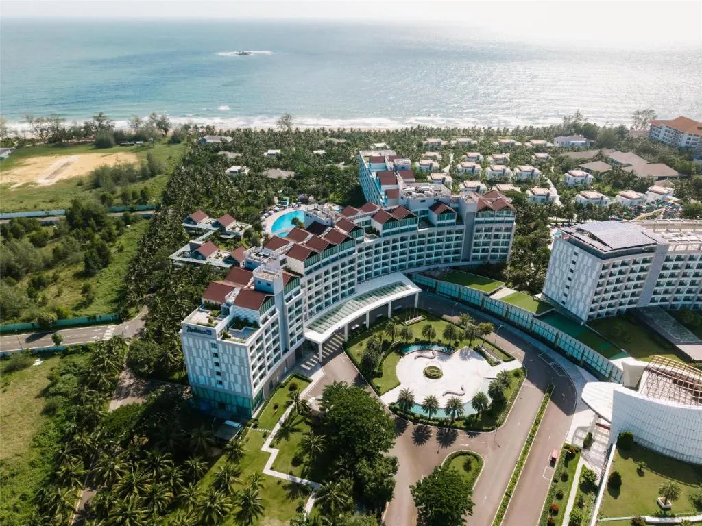  Radisson Blu Resort Phu Quoc 5*