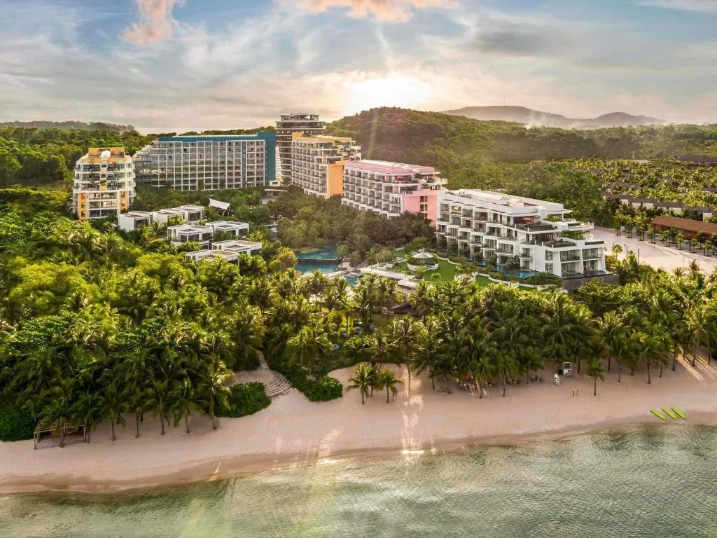  Premier Residences Phu Quoc Emerald Bay Managed by Accor 5*