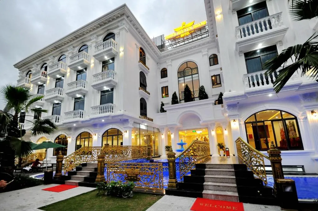  Crown Nguyen Hoang Nha Trang 3*