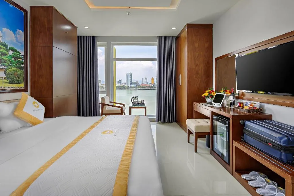  Merry Hotel 3*