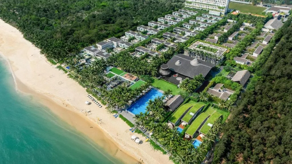  Naman Retreat 5*