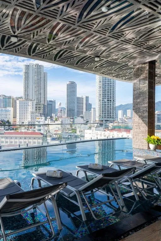  W Premium Nha Trang 4*