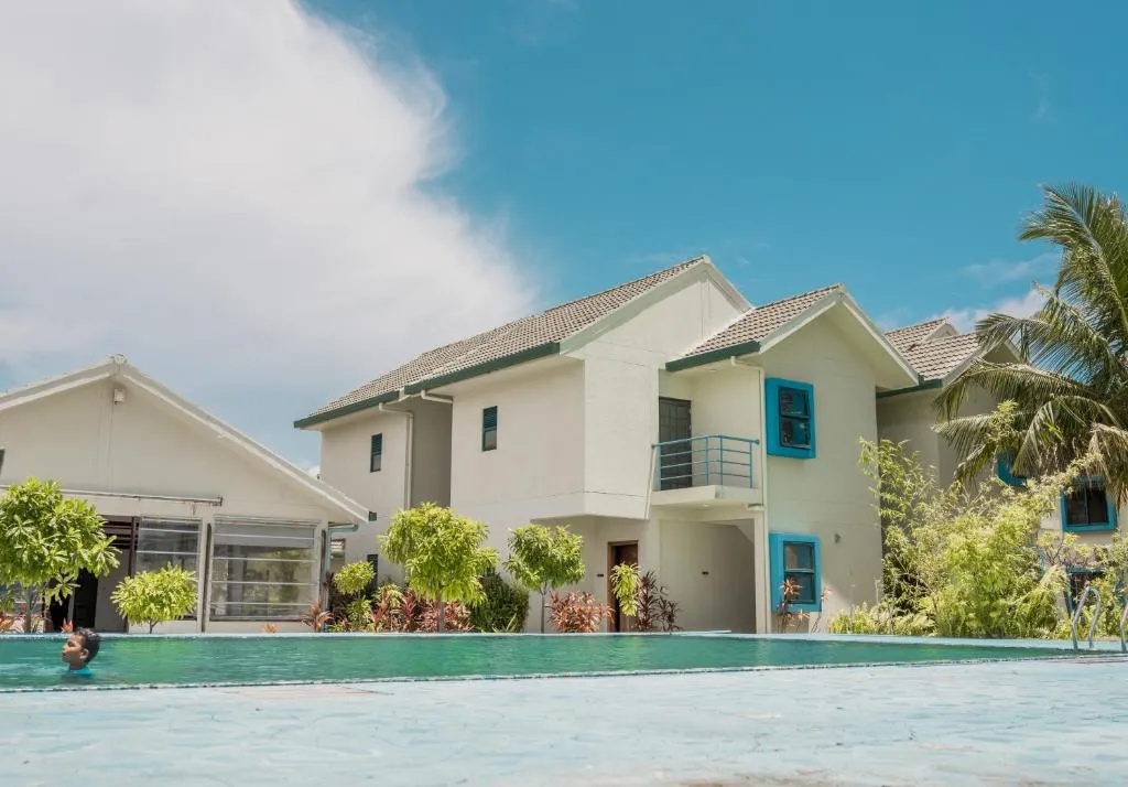  Long Beach Laamu Guest House